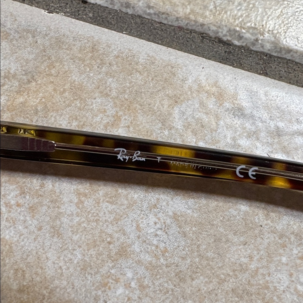 Ray-Ban Tortoiseshell Pattern Cat-Eye Glasses - image 4